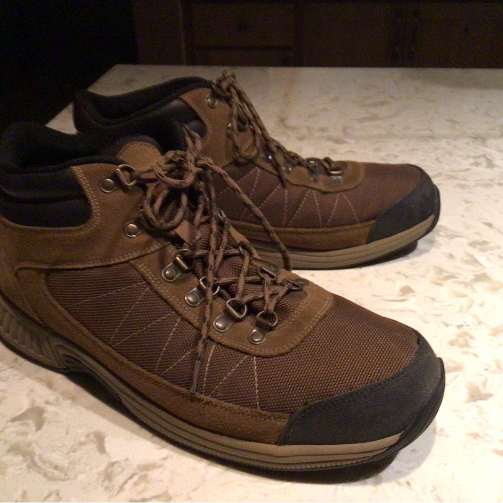 Mens OrthoFeet Boots.  Size 14-WIDE.  Hardly Worn!  Newish.